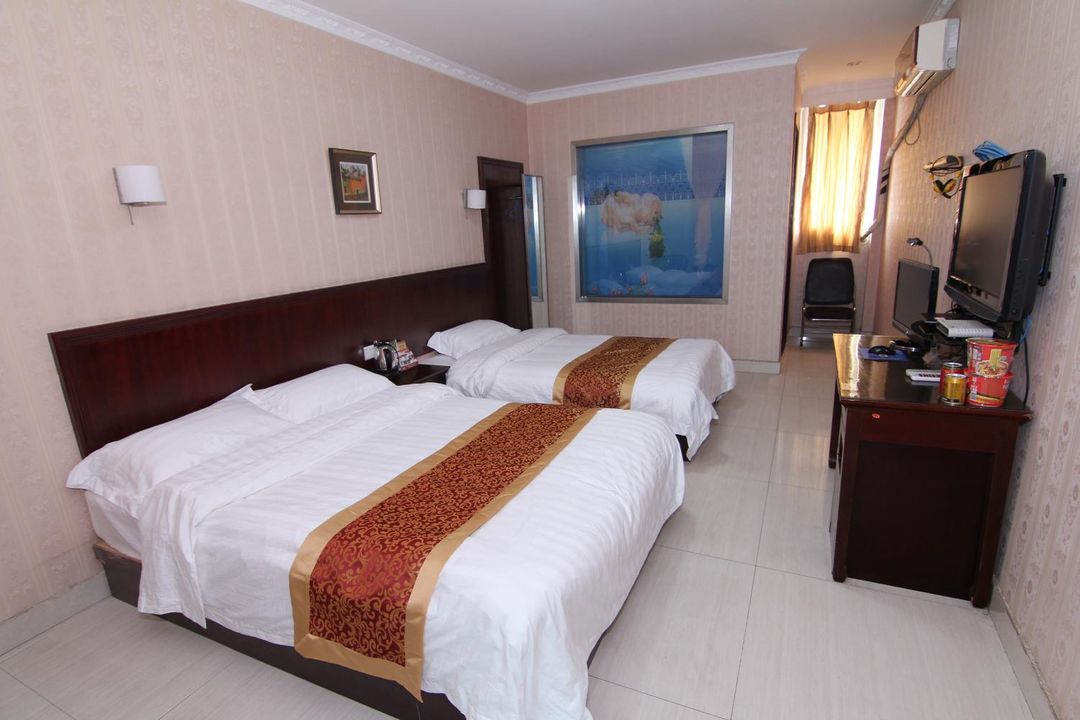 Huanggong Jinzuo Express Hotel