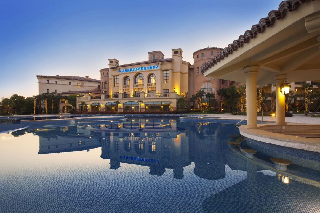 Wyndham Grand Plaza Royale Lake Crouching Dragon Resort Nanjing