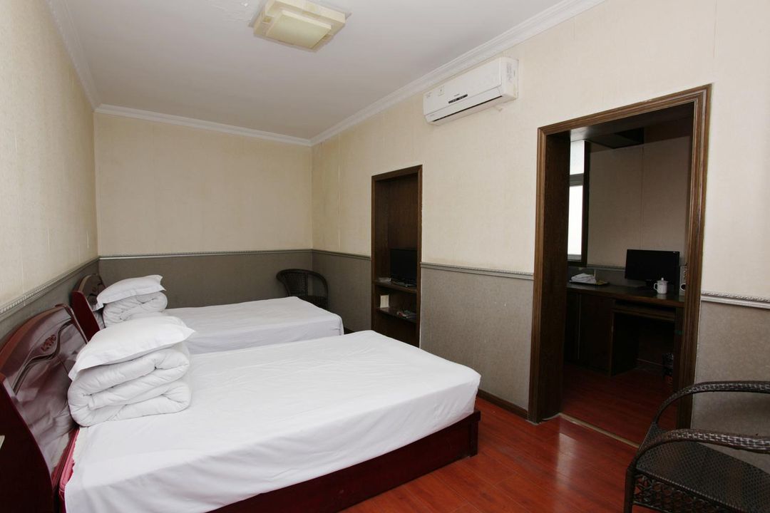 Wuzhou Wantong Hotel