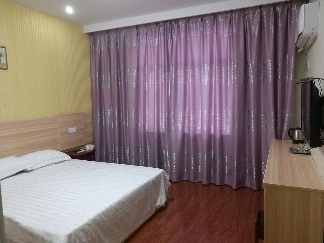 Yangzhong Bridge Hotel