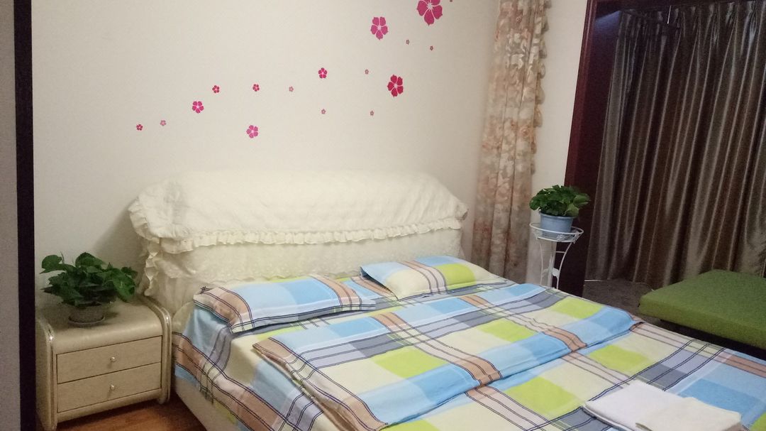 成都公园边的温馨1居室公寓(城西路口分店)