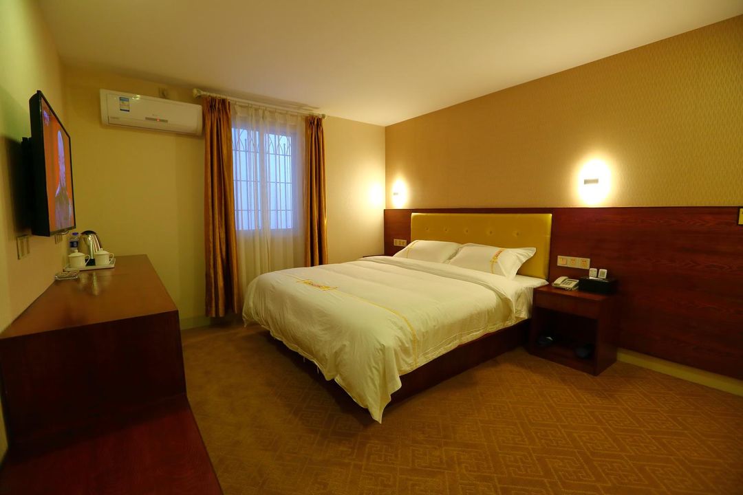 Lianjia Inn (Xiamen Railway Station South Square)