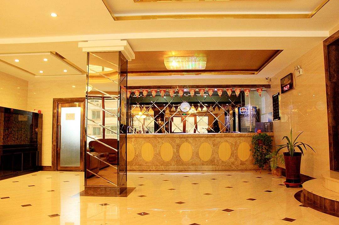 Fushun Hongyuan Business Hotel