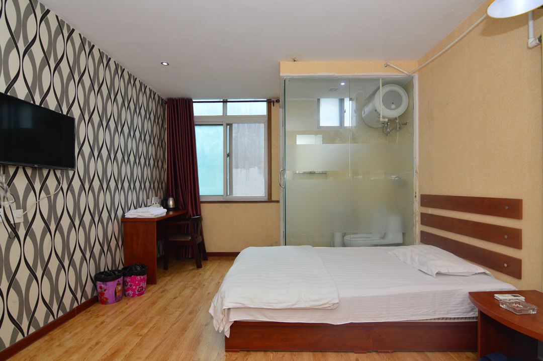 Qingdao Lanyu Business Hotel