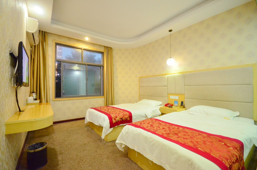 Lotus Pond Yeshi Business Hotel