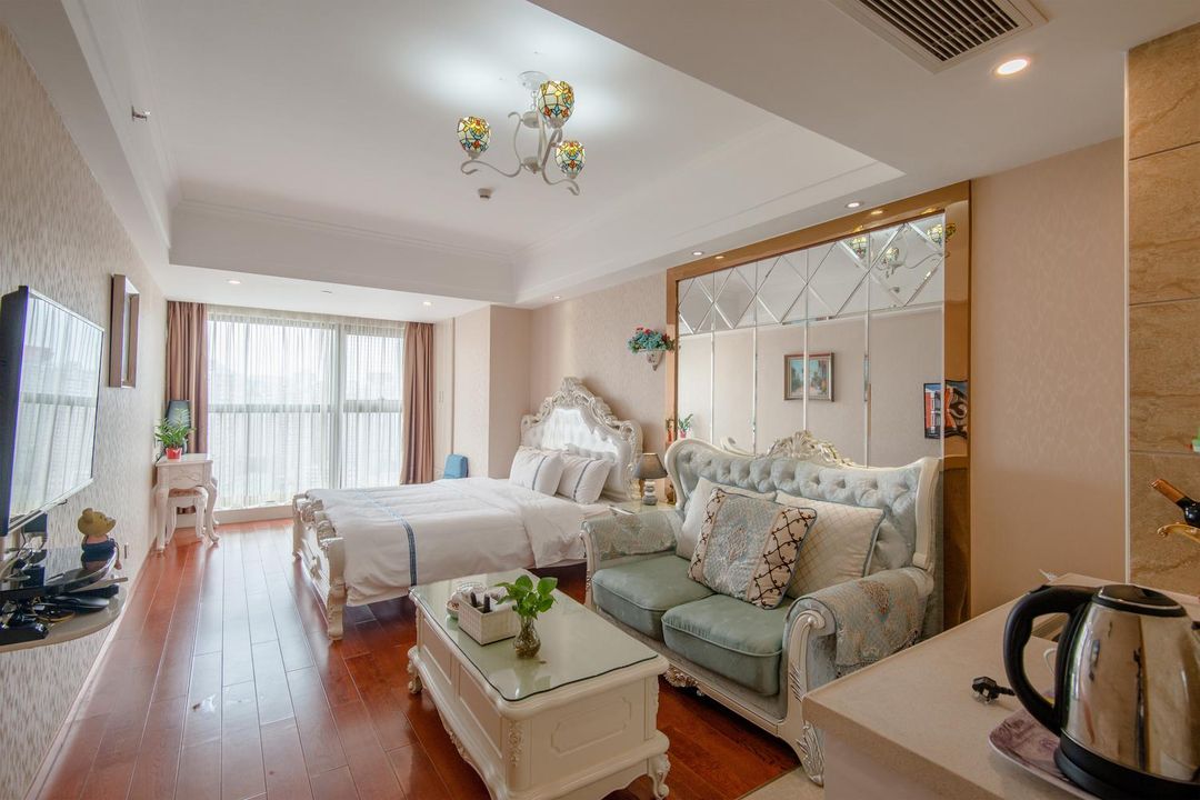 鳳凰印象公寓(深圳羅湖萬象城店)