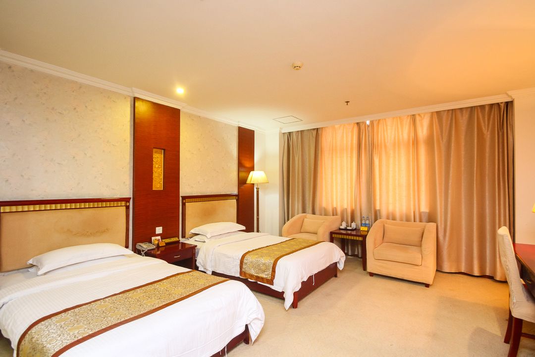 Jiangyan Harmony 168 Business Hotel