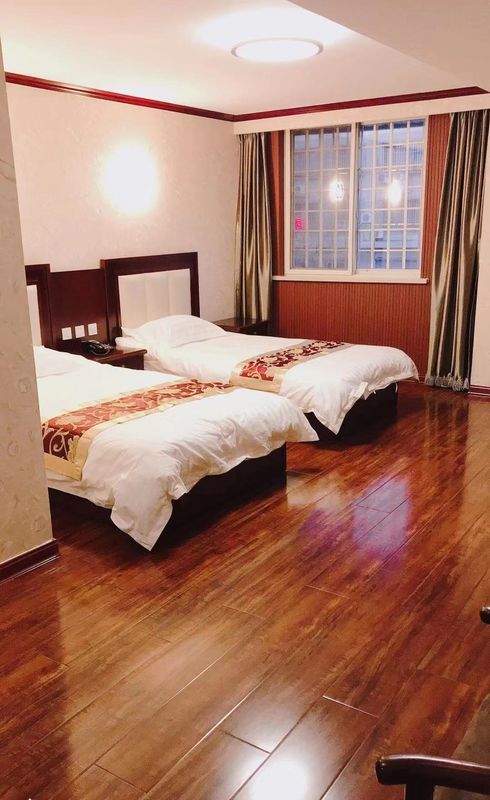 Tianjin Huaxiang Business Hotel