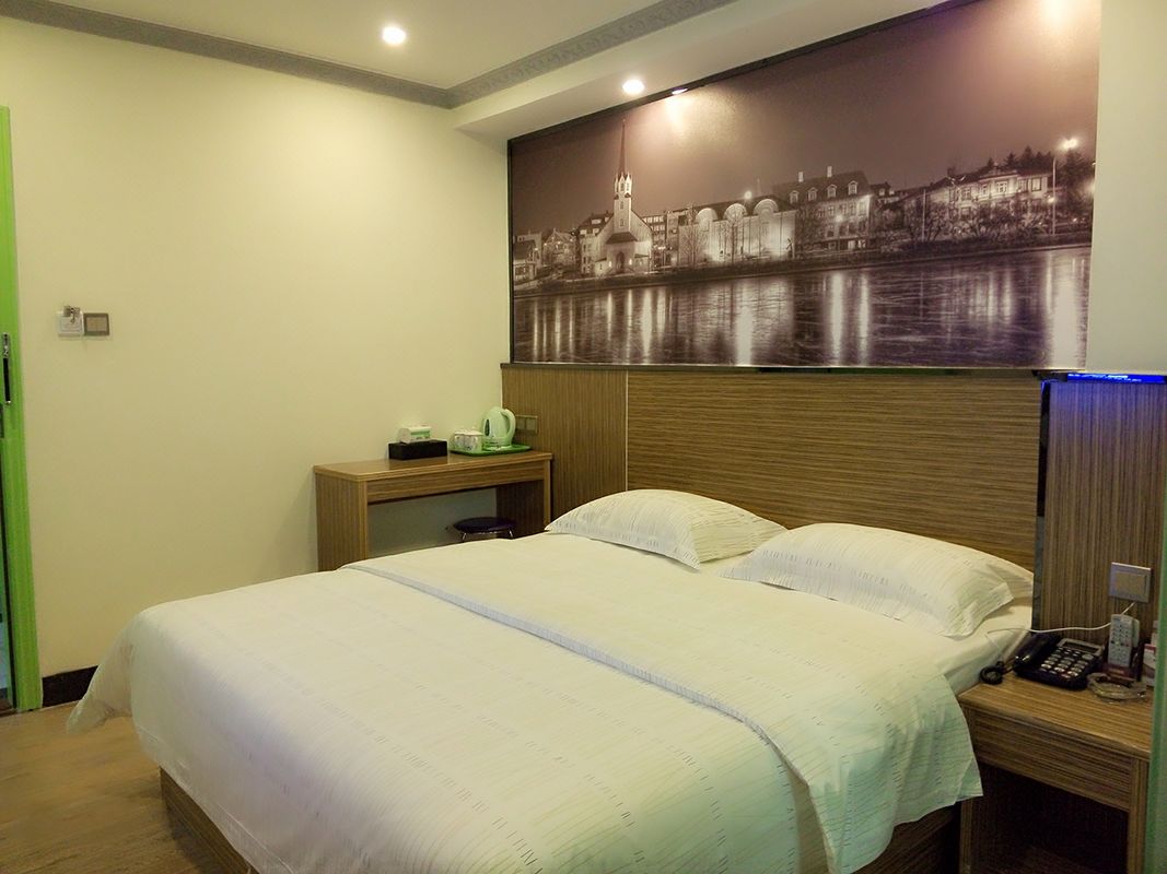 章華賓館(深圳公明地鐵站大仟裏店)