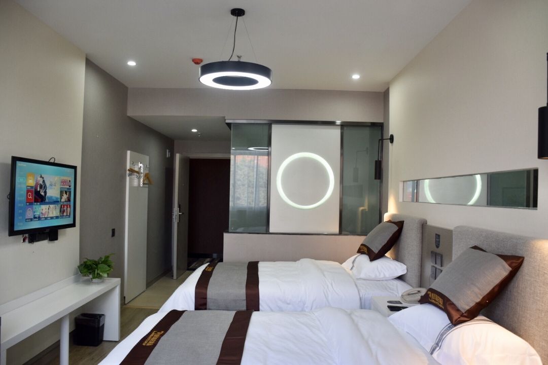 City 118 Select Hotel (Daye Luojin Avenue)