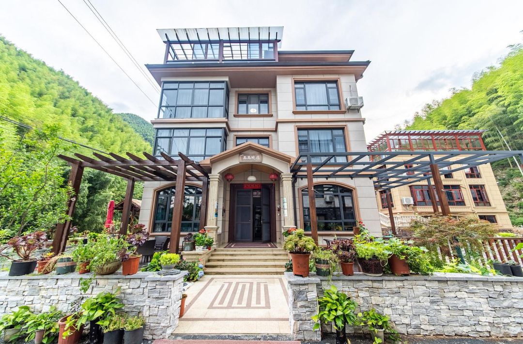 Hangzhougaogaoxiaoluhotel