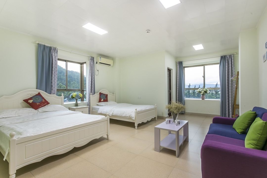 深圳乐自在旮旯里客栈(东大路分店)