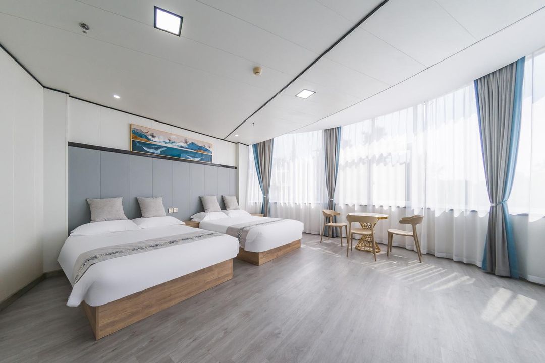 如家派柏·雲酒店(青島海水浴場中山公園地鐵站店)