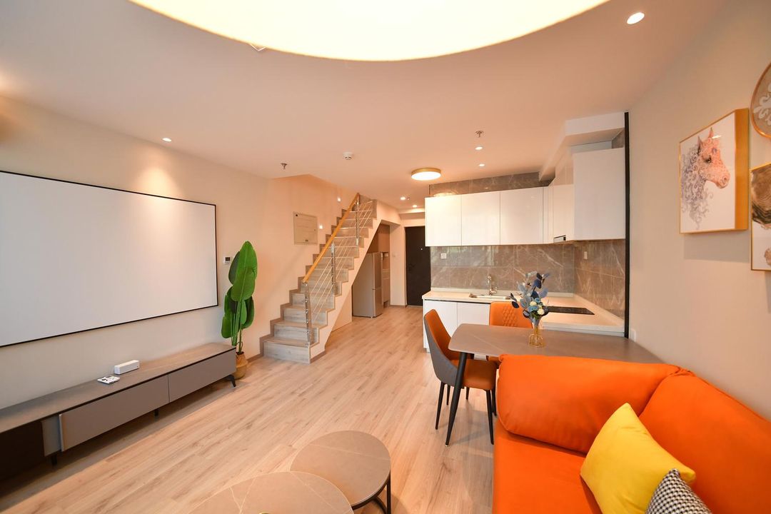 卡爾思LOFT電影智選公寓(青島棧橋火車站店)