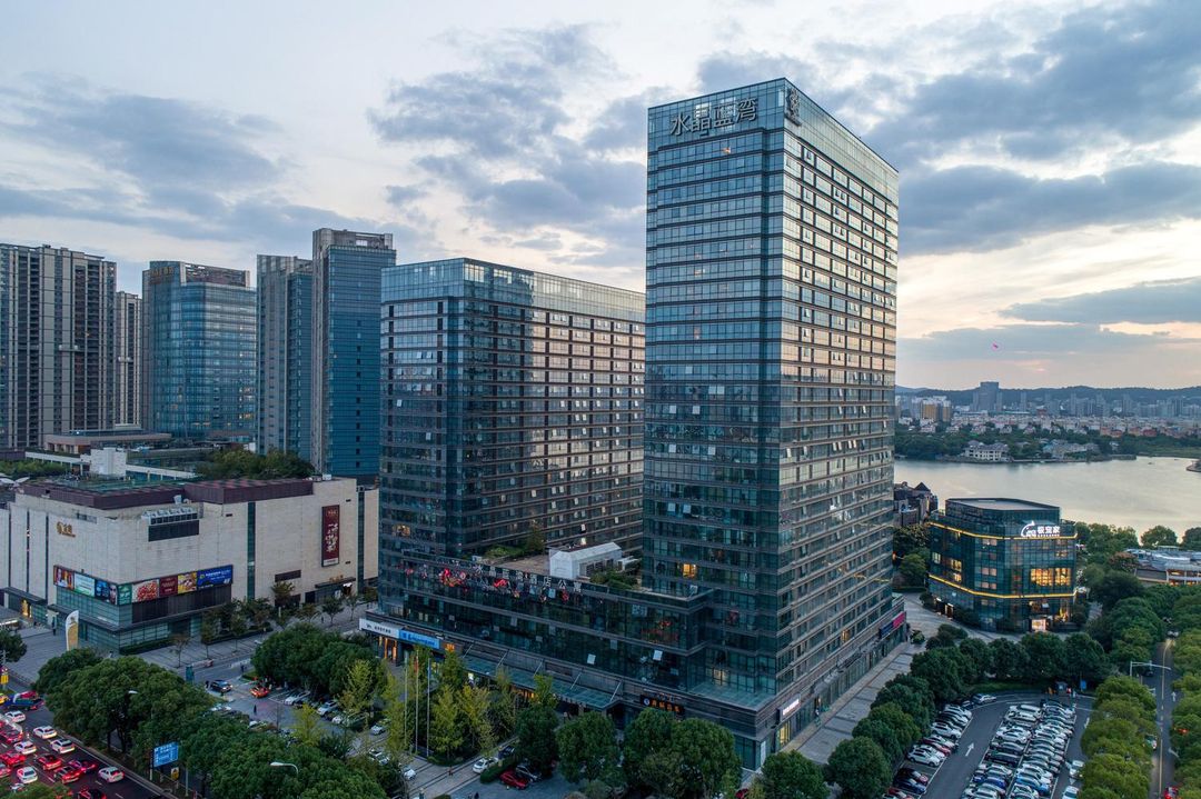 南京紫晶蘭灣酒店(百家湖地鐵站店)