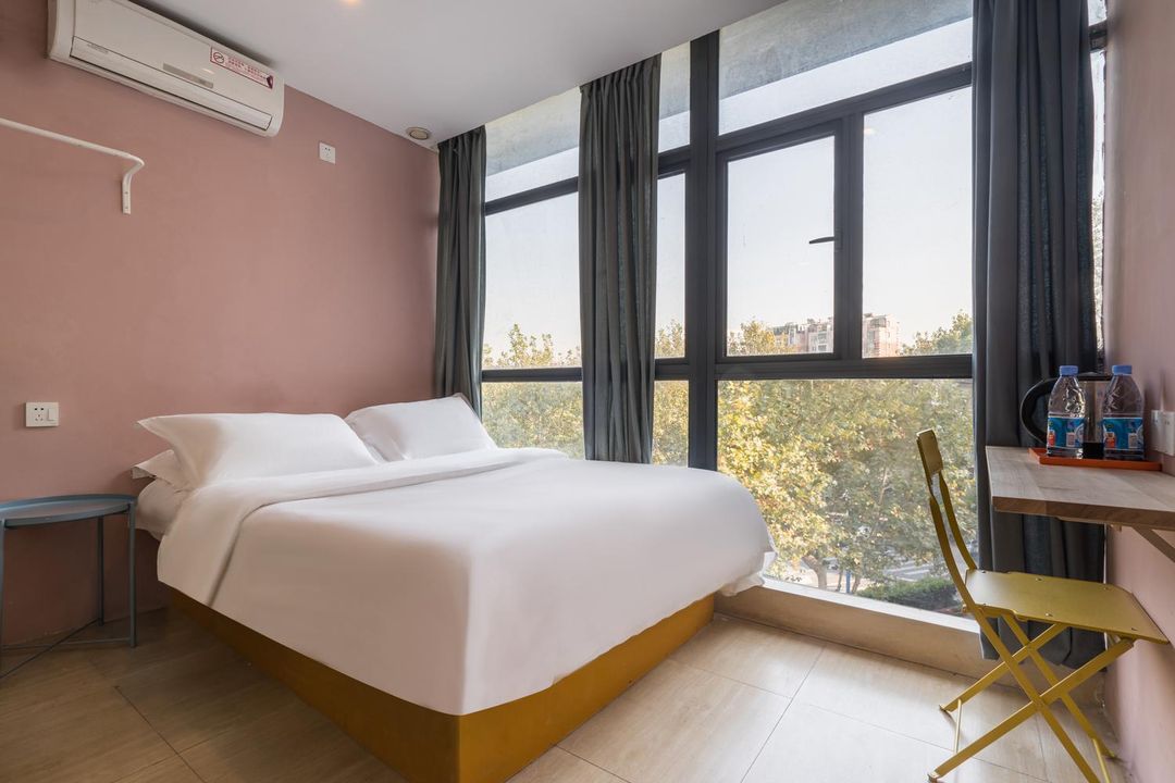 Haluoqing Hotel (Xingzhi Road Subway Station Branch Baoshan Shanghai)