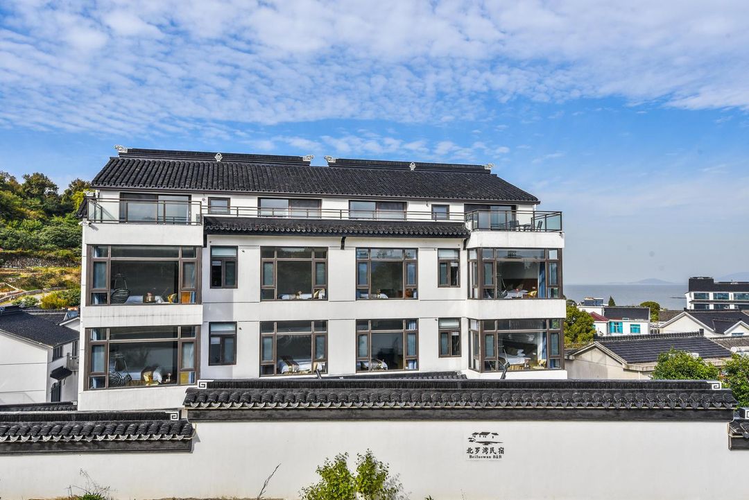 Beiluowan B & B (Suzhou Taihu Xishan Scenic Spot store)