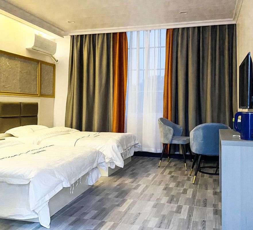 Shiguang Light Luxury Hotel