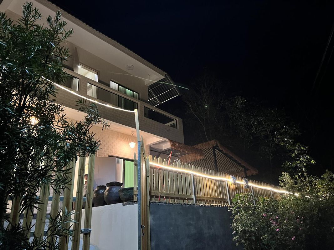 Lutian, Guangzhou, small mountain forest courtyard home stay