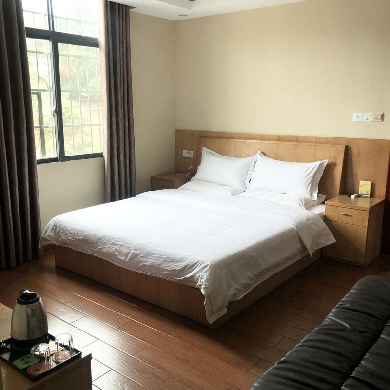 Guangzhou Baiyun Holiday Apartment