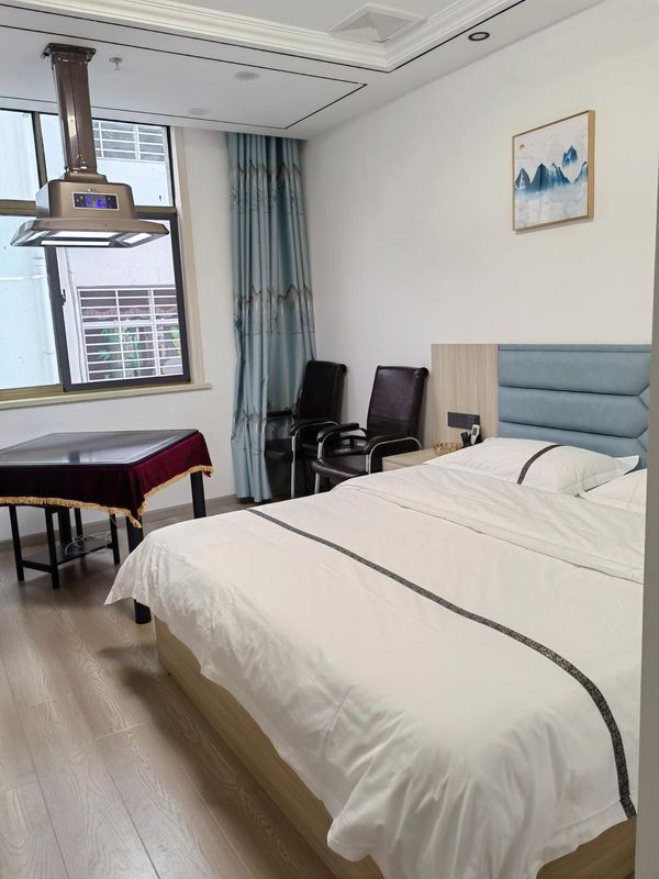 Xiaogan Hongsheng Shangpin Hotel