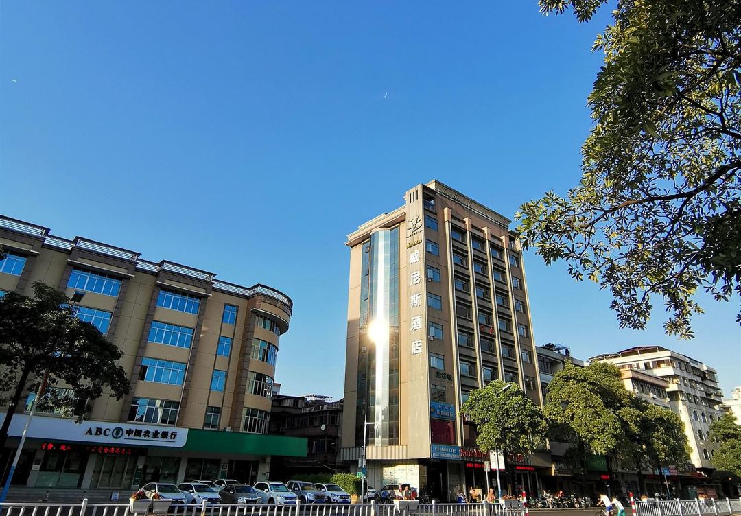 Sunshine Venice Hotel