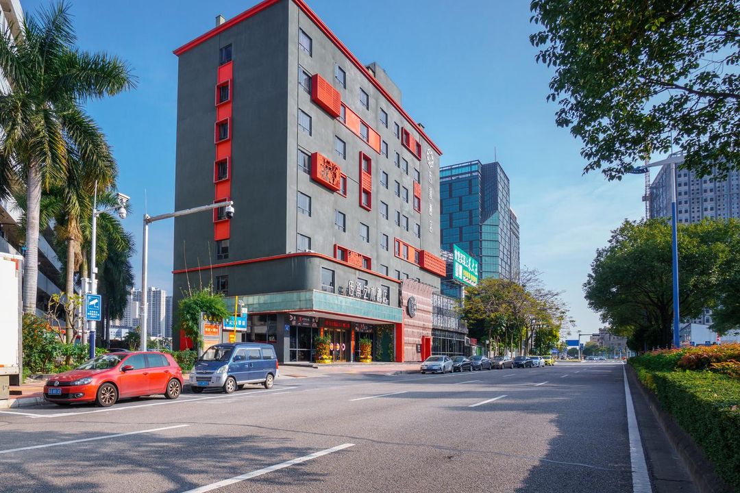 Chuancheng Art Hotel(Foshan Yingyue Lake Huanyu City Branch)