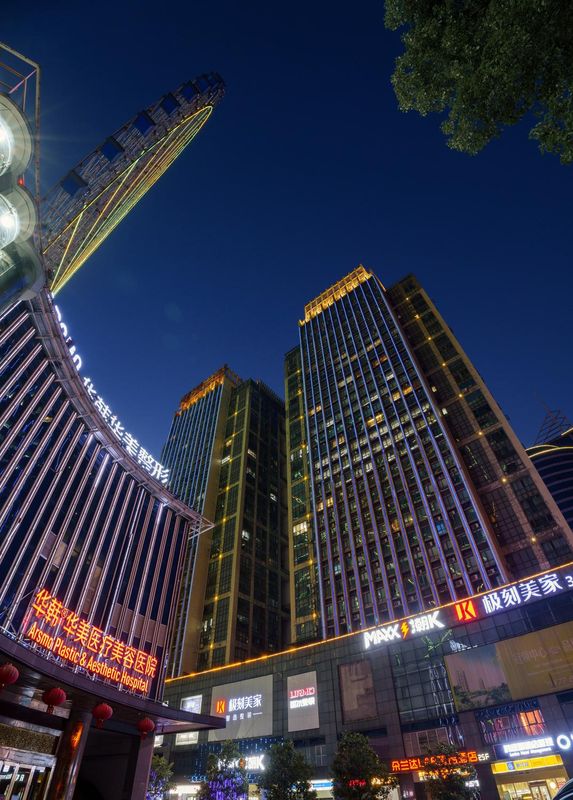 Doaland LAB Rooftop Hotel(Helong Gymnasium Branch)