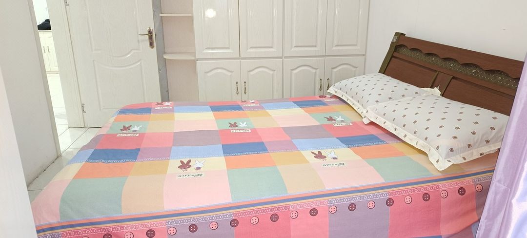 地铁站附近靠海日租房公寓(灵山湾路分店)