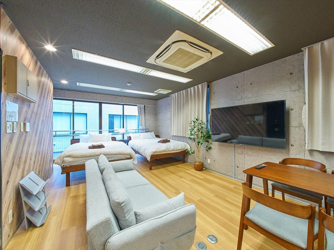 4 min walk to Shinbashi Station, Ginza, Imperial Palace, Tokyo Tower / Max6