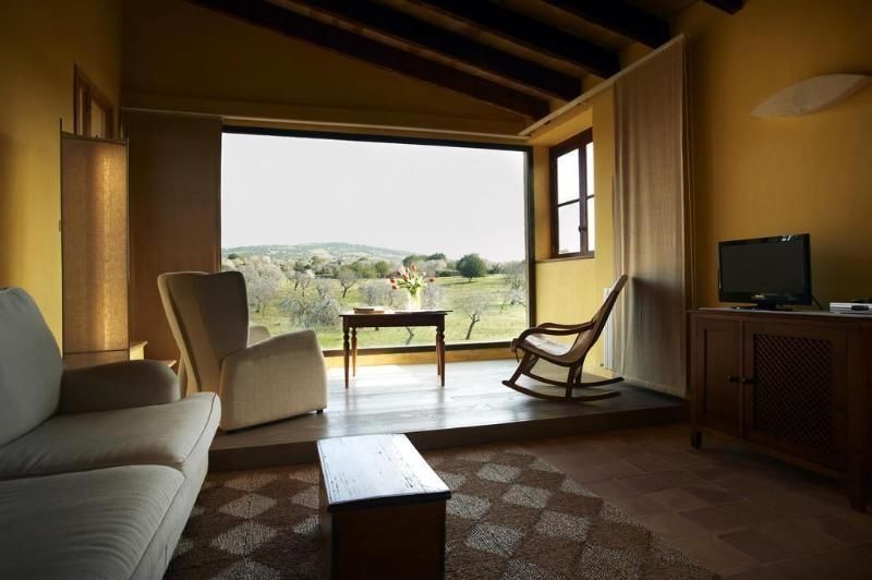 Sos法瑞斯頓莫雷酒店