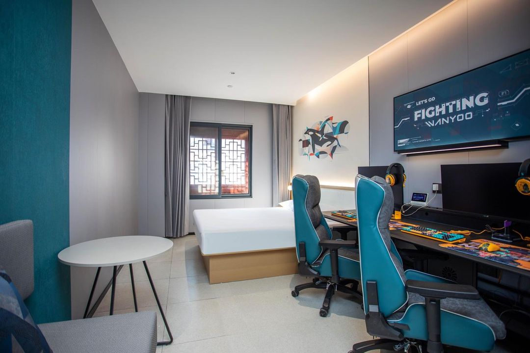 WanYoo Esports Hotel (Shanghai Zhoupu Xiaoshanghai Pedestrian Street)