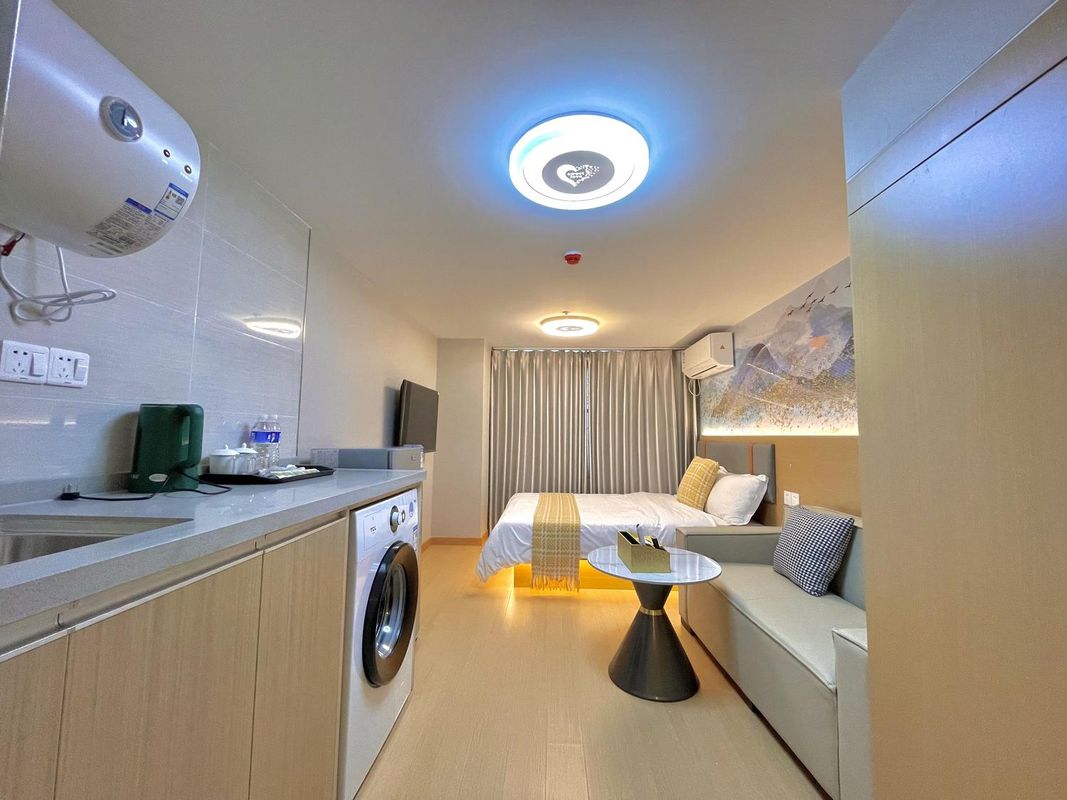 Istend Apartment Chain(Guangzhou Xintang AEON)