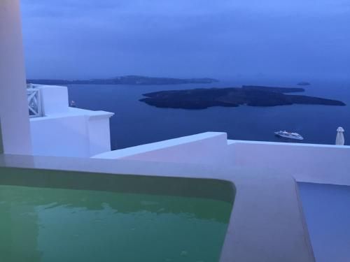 阿爾塔納摩崖旅館