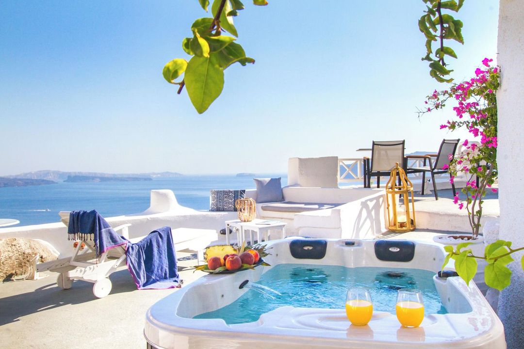 Alexander's Suites