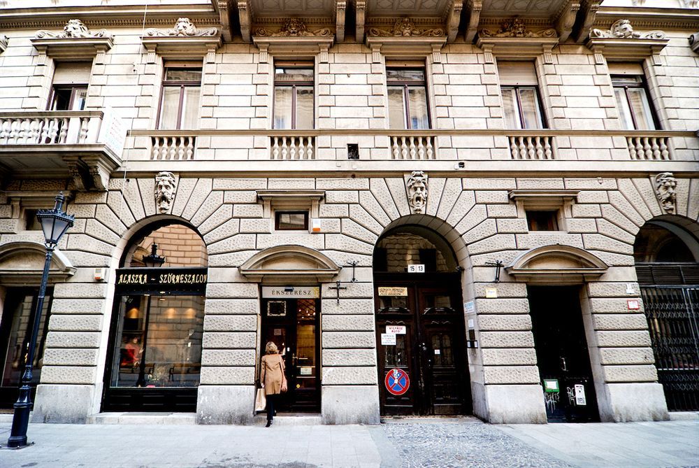 Opera Apartment with Free Parking, 2Br2BA, AC