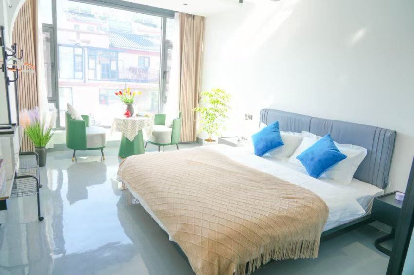 珍貴角落民宿(麗江高鐵站店)