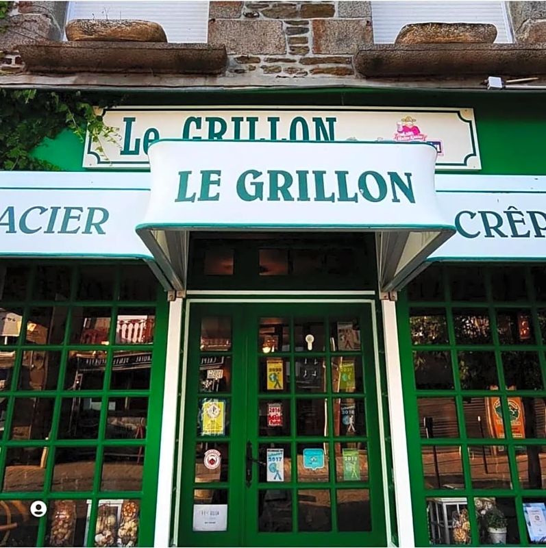 Le Grillon
