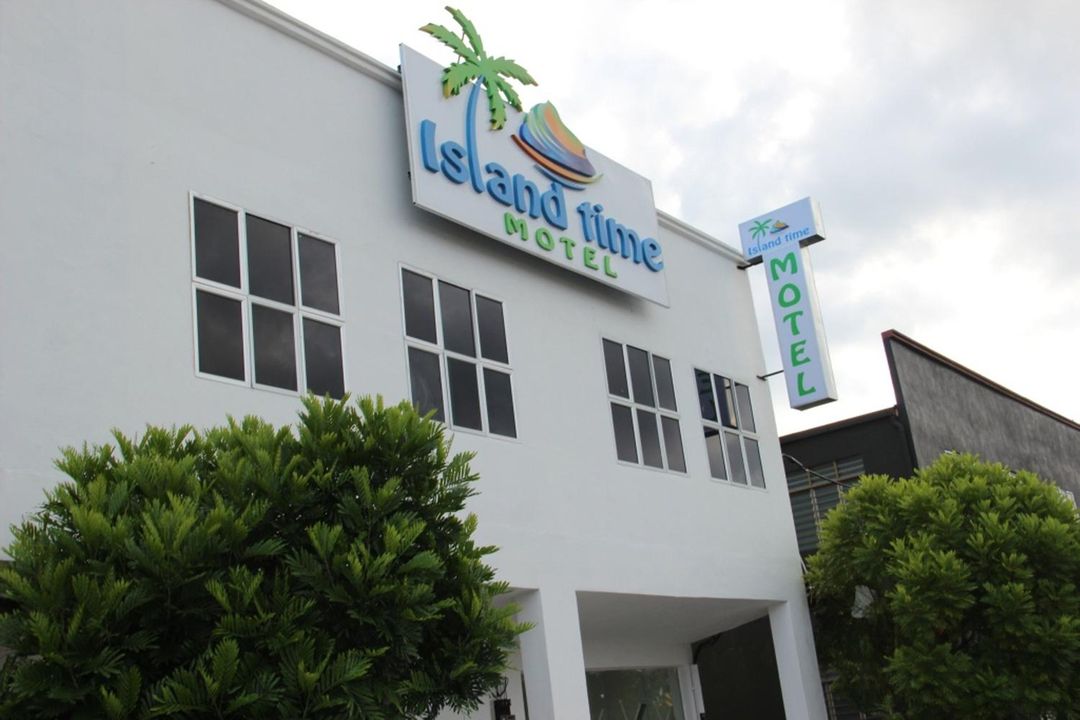 島上時光汽車旅館