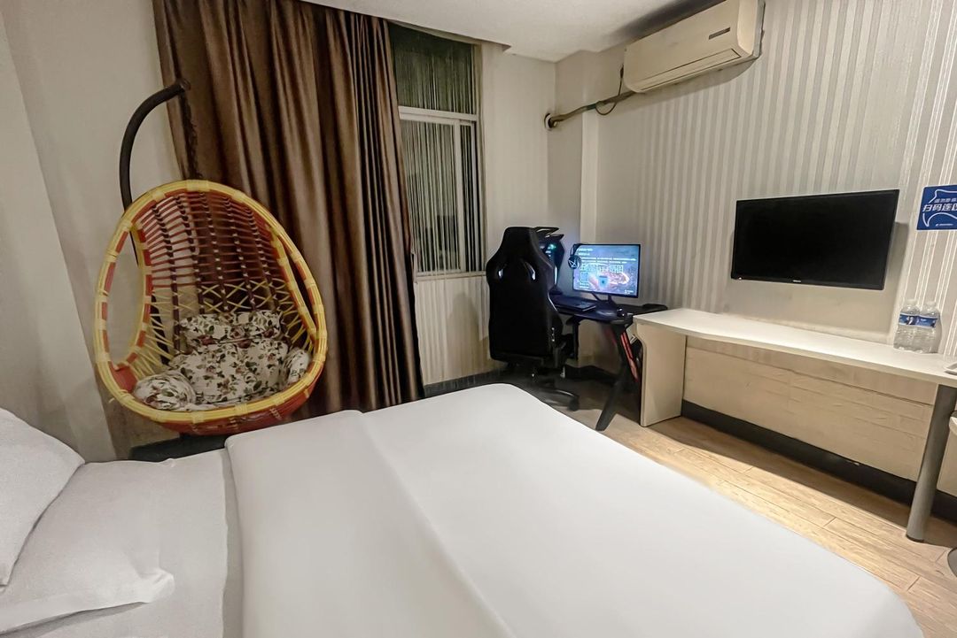 Bense E-Sports Hotel (Dongguan Hengli Town)