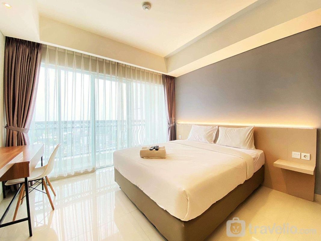 在Green Kosambi (Greko)公寓的舒適工作室房間