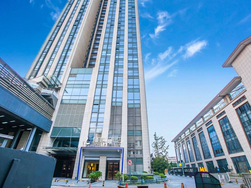 麗楓酒店(武漢武昌火車站西廣場店)