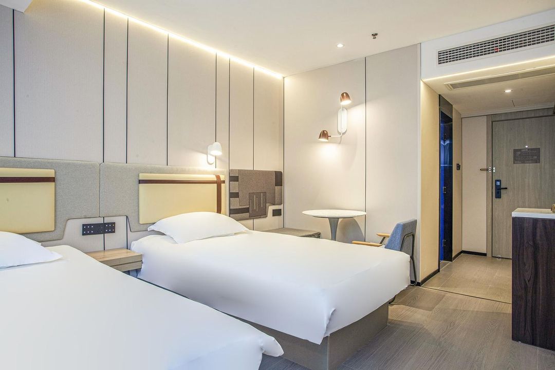 MiHouse Hotel (Nanjing XuanWu Gate)