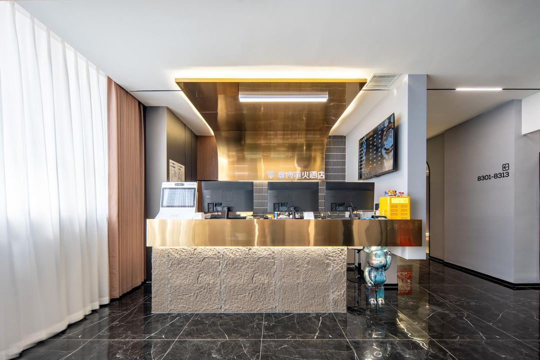 EHA丨賽博螢火電競酒店(友誼大道湖北大學店)