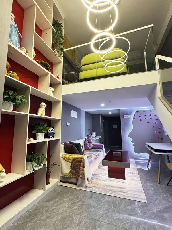 美居影宿·loft酒店(西安三橋地鐵萬象城店)