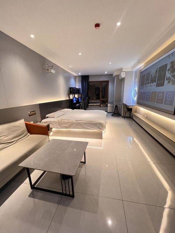 Jiayi E-sports Homestay (Harbin West Railway Station)