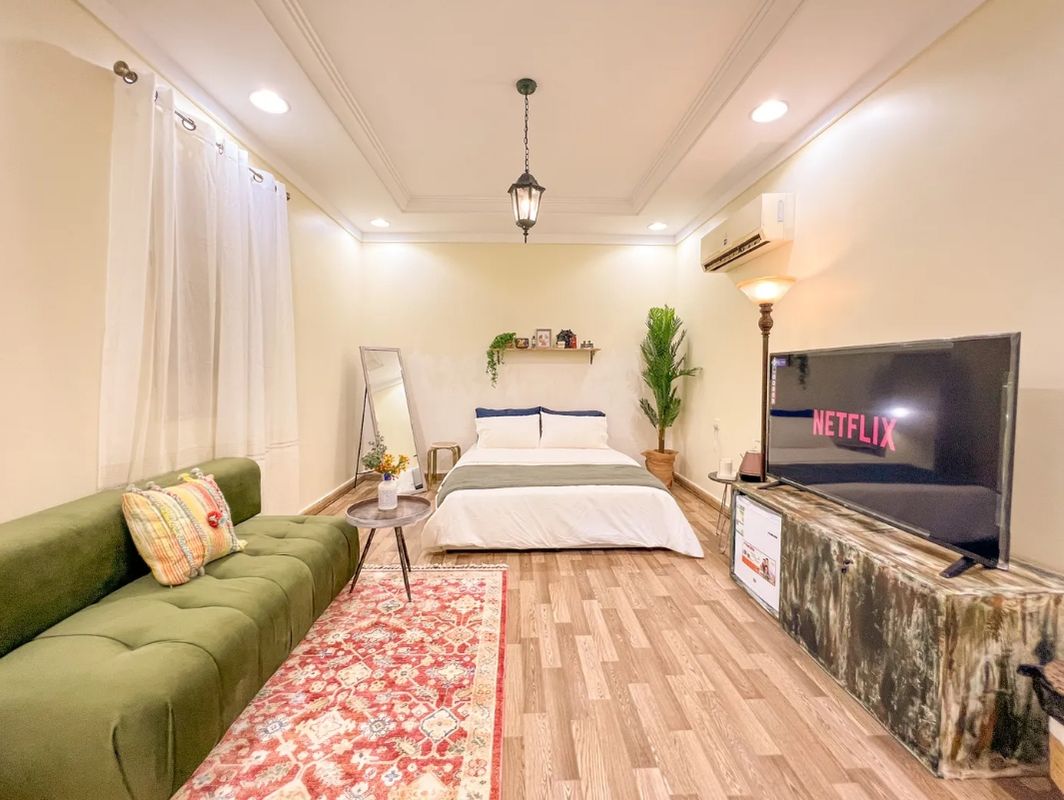 Studio with Self-Check in 3