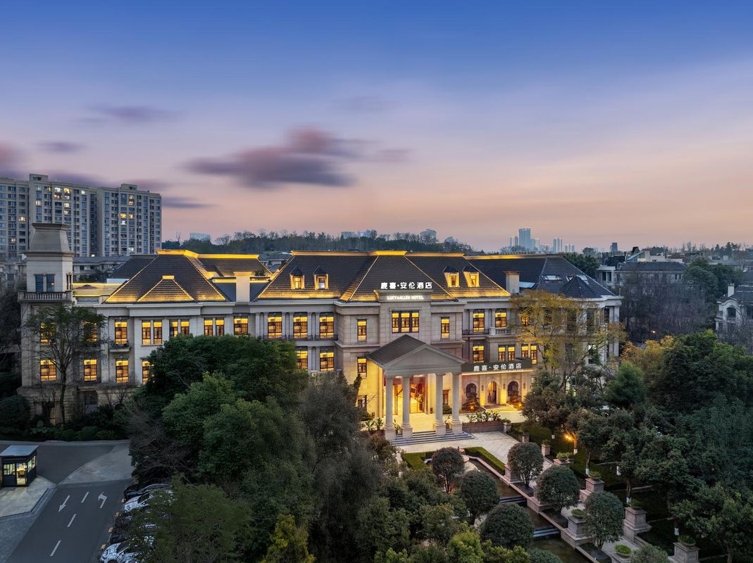 Luxi Anlun Hotel (Chengdu Guangfu Subway Station Luhu Ecological City)