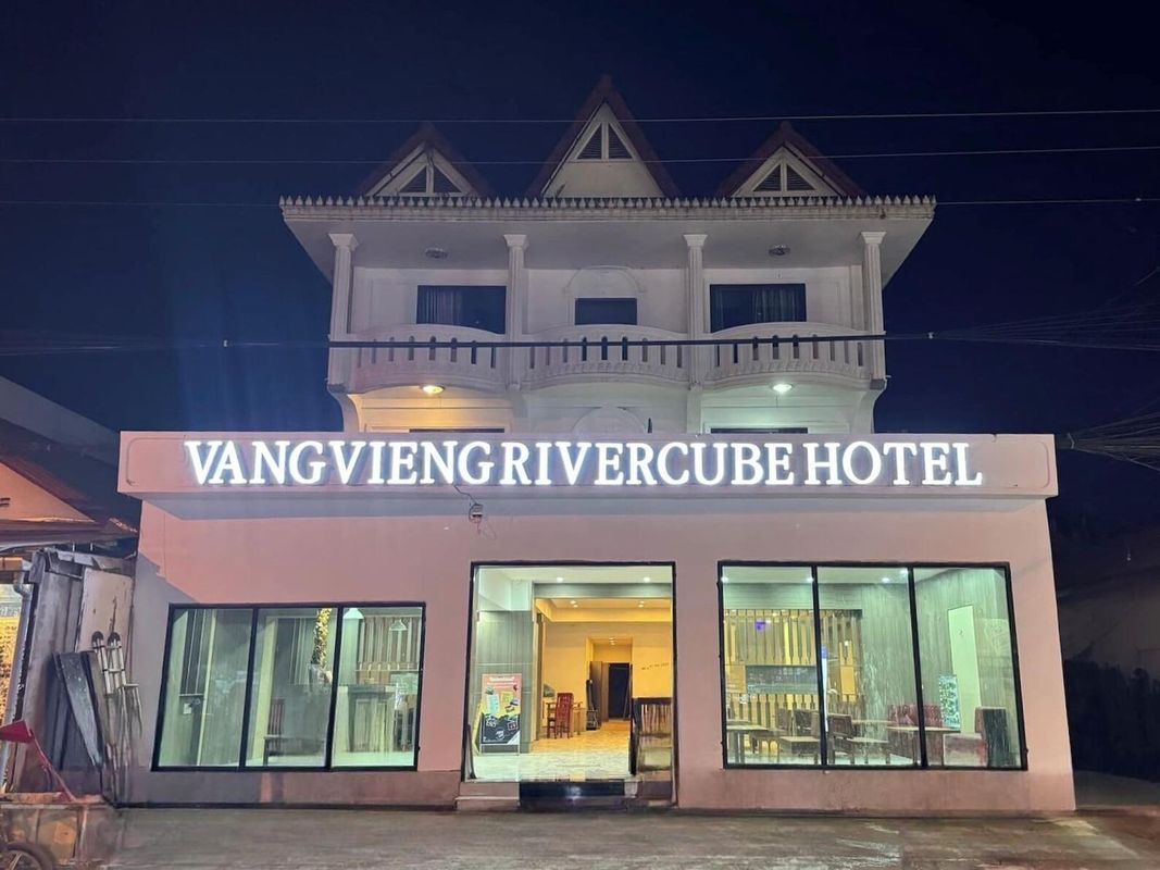 Vang Vieng Rivercube Hotel