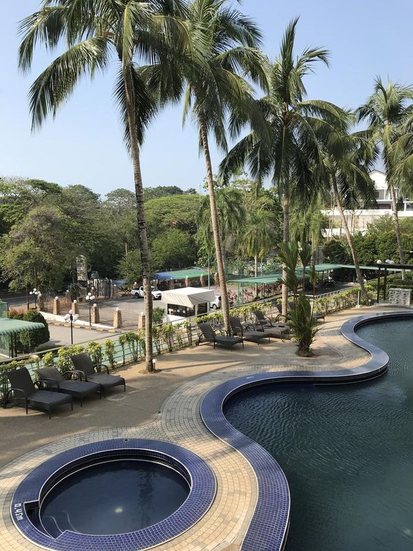 斯里薩雅珊瑚度假公寓